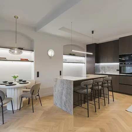 Lägenhet Luxury Courtyard Old-town