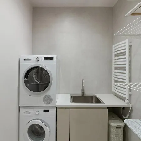 Luxury Courtyard Old-town Апартаменты *