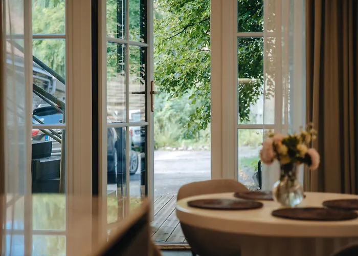 Luxury Courtyard Old-town *