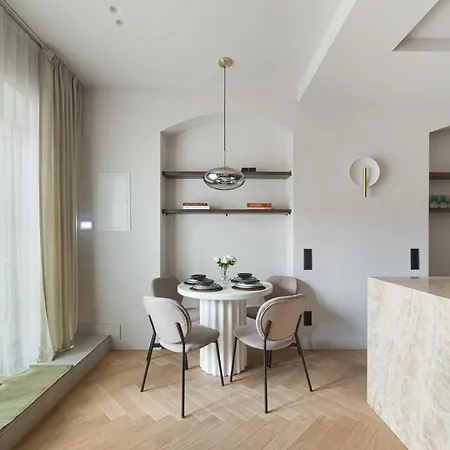 Luxury Courtyard Old-town Daire Vilnius