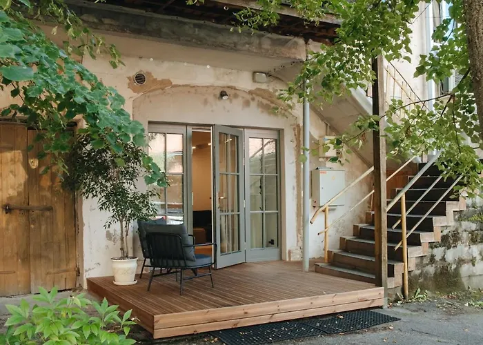 Luxury Courtyard Old-town